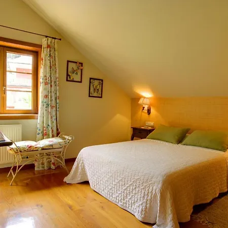 Sleeps 8 Pool Wifi T802833 Villa *